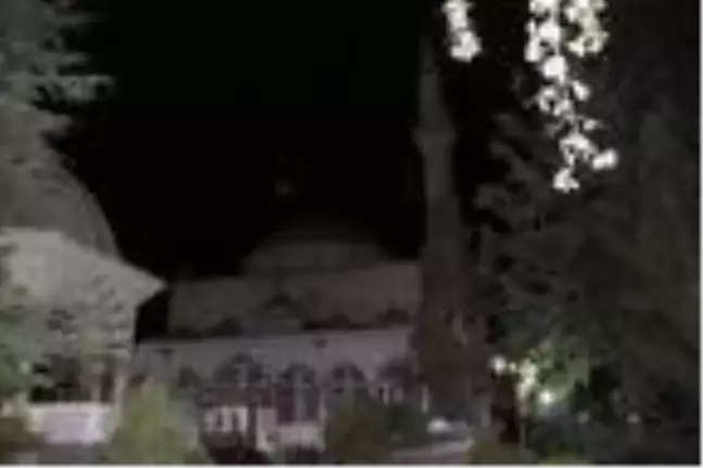 Kayseri'de, minareden atlayan genç yaralandı