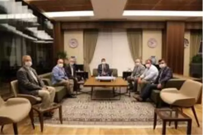 Son dakika haber: Vali Çelik, Emet heyetini kabul etti