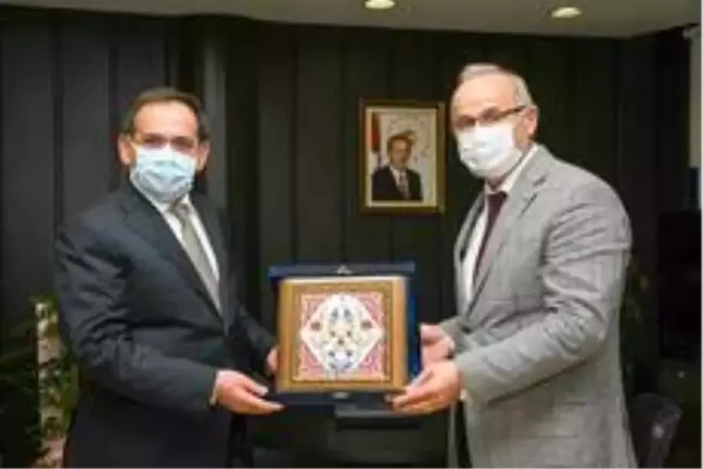 Başkan Demir'den Rektör Ünal'a tebrik