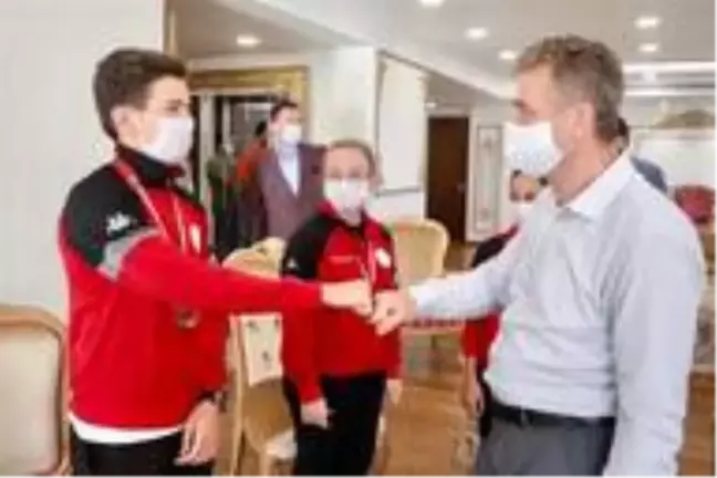 Minik Sporcu Nilsu, Başkan Usta'dan park isted