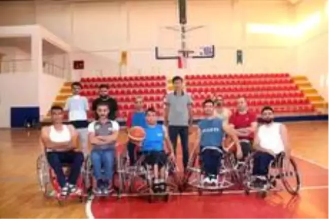 Engelli basketbolcular yöneticilerle buluştu