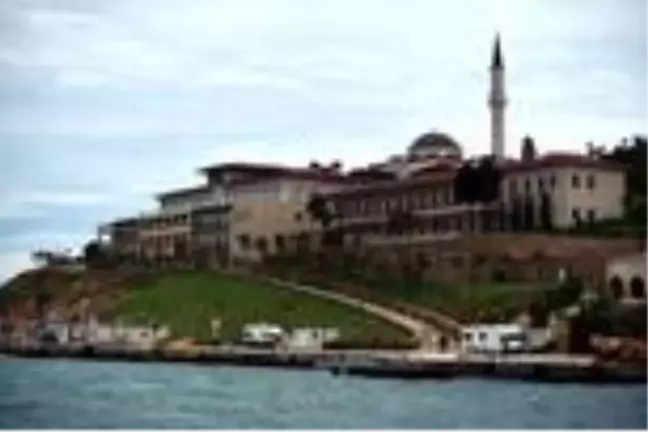 Demokrasi ve Özgürlükler Adası nerede bulunur? Demokrasi ve Özgürlükler Adası eski adı nedir? Adanın haritadaki yeri, hangi denizdedir?