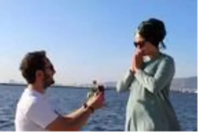 Sürpriz evlilik teklifinde yüzük dronla geldi