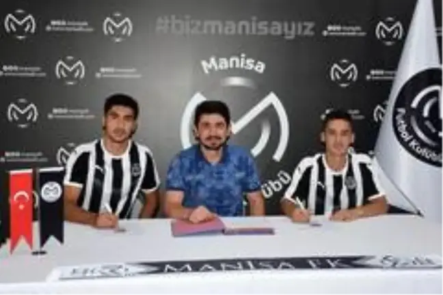 Manisa FK'dan çifte imza