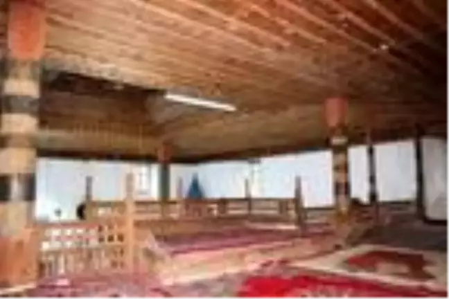 Tek bir çivi çakılmadan yapılan cami 354 yıldır ayakta