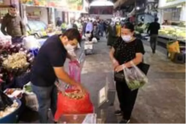 Pazar esnafını hem marketler hem de virüs vurdu