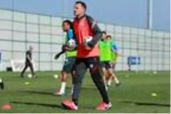 Çaykur Rizespor Teknik Direktörü Tomas: 3 puanla yeni bir başlangıç yapacağız
