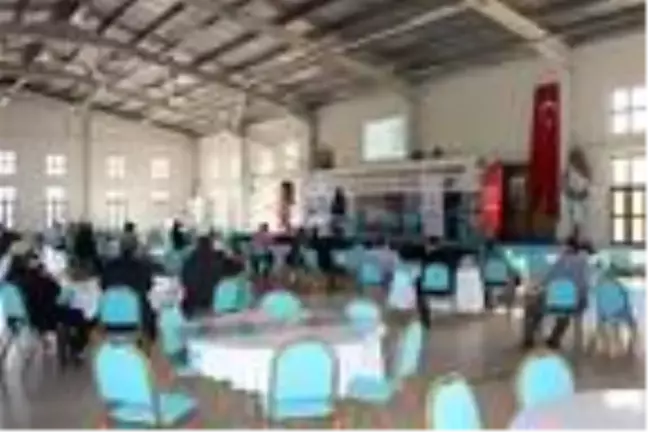 Çiftçilere ceviz yetiştiriciliği ve dijital satış semineri verildi