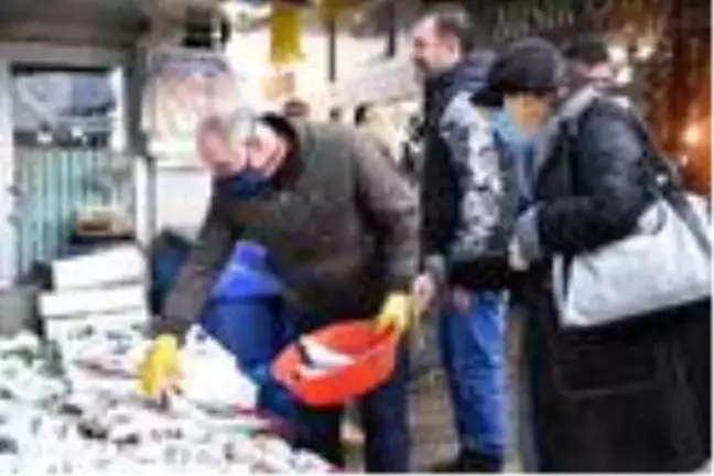 Sivas'ta soğuk hava, balığa talebi artırdı