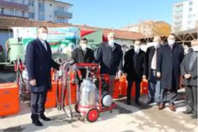 Elazığ'da besicilere makine ekipman desteği