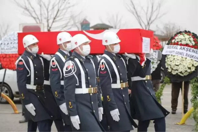 Son dakika haberleri... Şehit Uzman Çavuş Mehmet Çelik, Malatya'da gözyaşlarıyla toprağa verildi