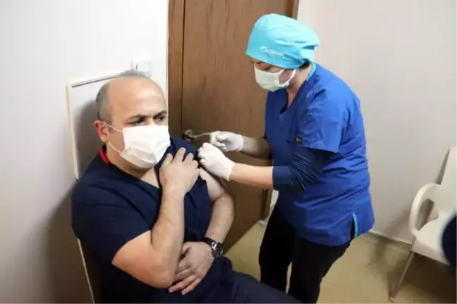 Son dakika haberleri | Zonguldak'ta bir günde bin 200 sağlık çalışanı aşılandı