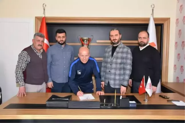 Gümüşhanespor'da teknik direktör Kerimoğlu imza attı