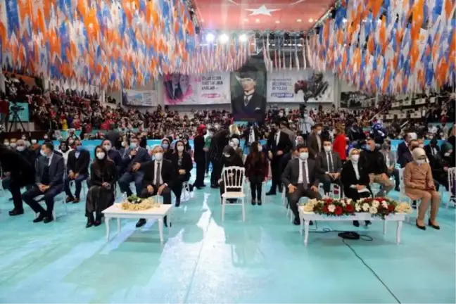 AK Parti İzmir İl Kadın Kolları'nda kongre heyecanı yaşandı