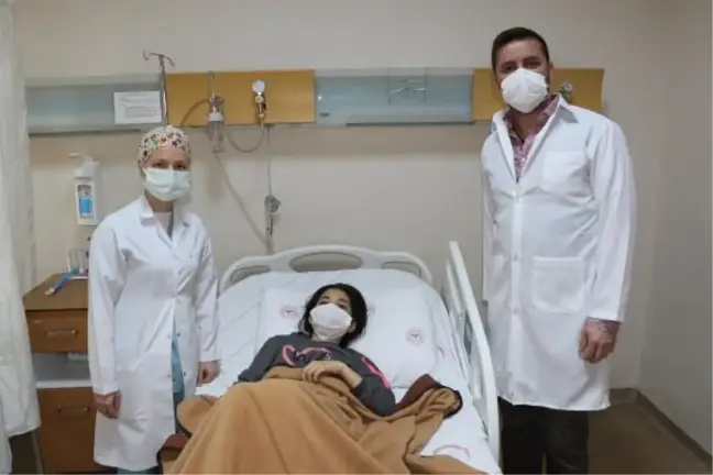 Böbrek kanalı dar olan Aynur, Şırnak'ta ilk kez yapılan kapalı ameliyatla iyileşti