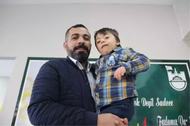 Down sendromlu oğlu için dernek kurdu