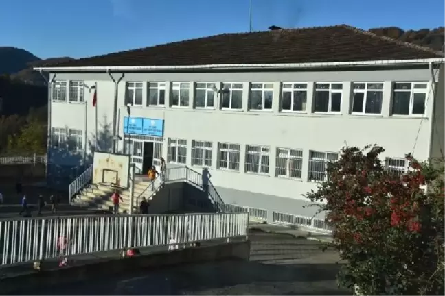 Son dakika... Ordu'da İngiltere varyantlı virüs tespit edilen okulda, eğitime ara verildi