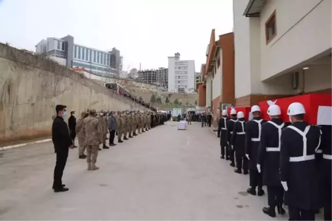 Şırnak'ta mühimmat patlamasıyla ölen 2 çocuğun cenazeleri, törenle uğurlandı