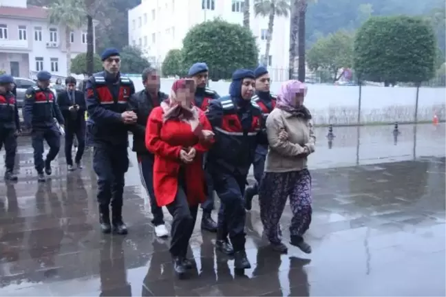 Son dakika haberi... Kayıp yaşlı kadını öldürmek suçlamasıyla yargılanan 2 kızı ve damadına beraat