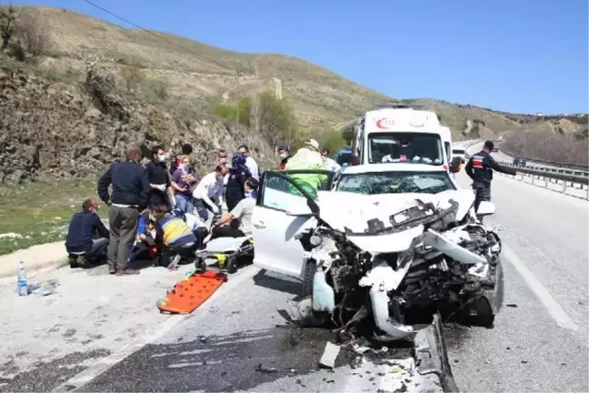 Son dakika haberi! Otomobil TIR'a arkadan çarptı; 1 ölü, 2'si ağır 4 yaralı (2)