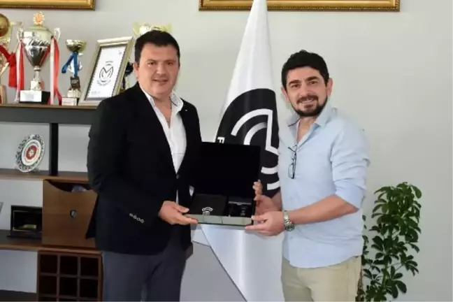 Manisa FK'da Sportif Direktör Taner Savut'a veda