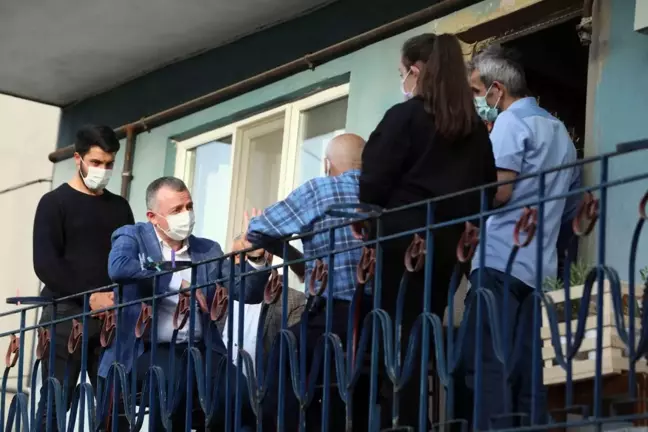 Başkan Büyükakın, Bir günde 5 ilçede 10 aileyi ziyaret etti