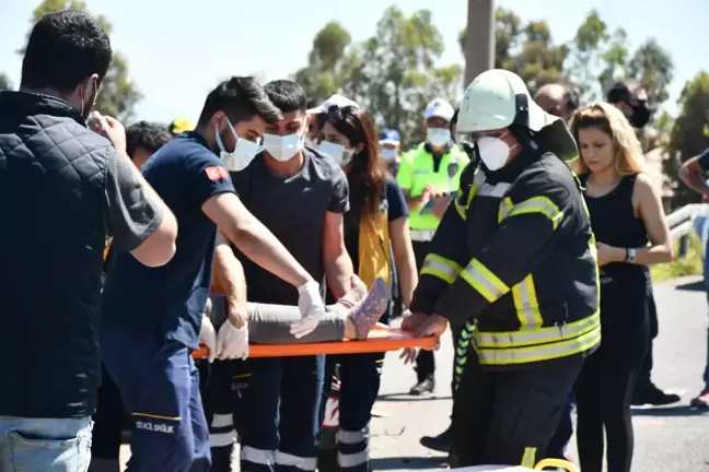 Son dakika haber... Manisa'da otomobilin çarptığı traktörün römorkundaki yolcu hayatını kaybetti