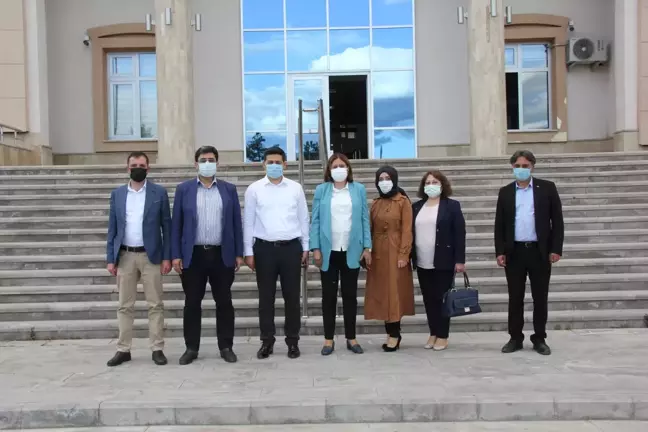 AK Parti Sivas Milletvekili Ekinci, Zara'da partililerle bir araya geldi