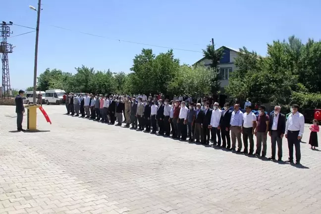 Kulp'ta şehit güvenlik korucuları için anma programı düzenlendi