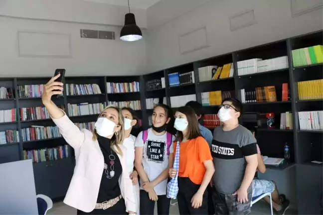 Milletvekili Çokal, TÜBİTAK yarışmasında bölge finaline kalan öğrencilerle bir araya geldi