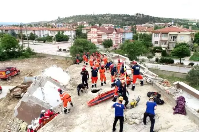 Konya Büyükşehir İtfaiye Dairesi Başkanlığı Tarafından Nefes Kesen Deprem Tatbikatı Gerçekleştirildi