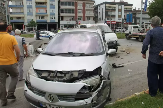 Samsun'da trafik kazası: 2 yaralı
