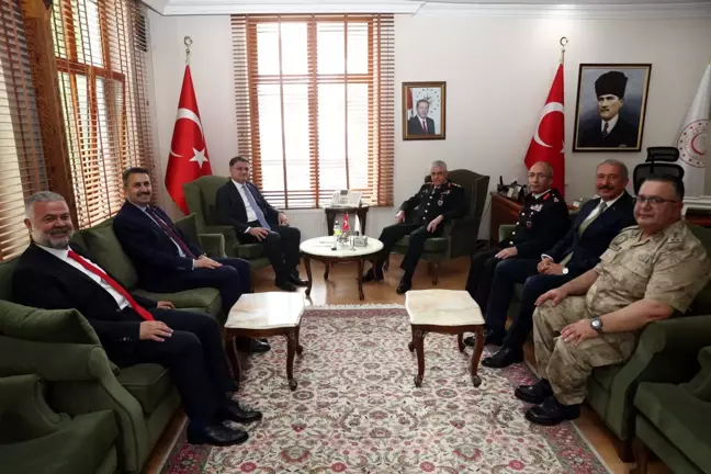 Son dakika! Jandarma Genel Komutanı Orgeneral Çetin, Tokat'ta temaslarda bulundu