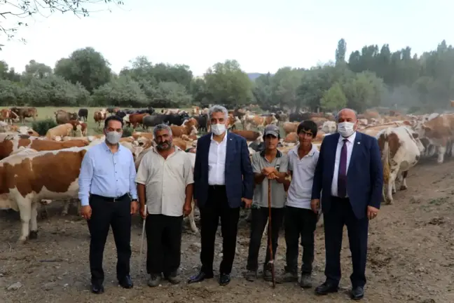 Sayın Valimiz Mertekli Regilatörü ve Gökburun Sol Sahil Sulama Kanalı'nda İncelemelerde Bulundu