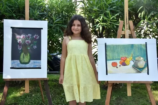 10 yaşındaki Dila'dan resim sergisi