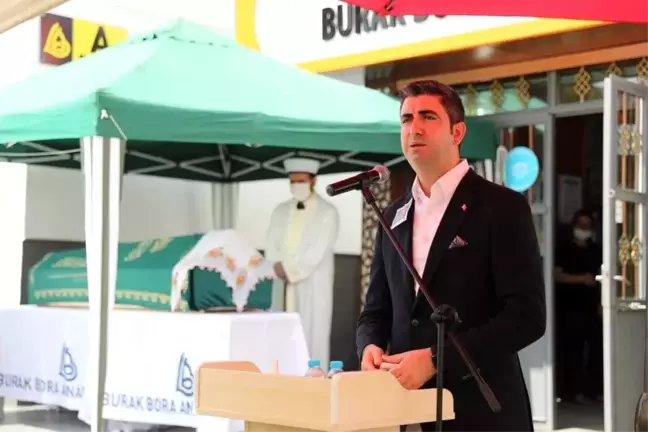 Ülkü Bora, Kartal'da dualarla son yolculuğuna uğurlandı
