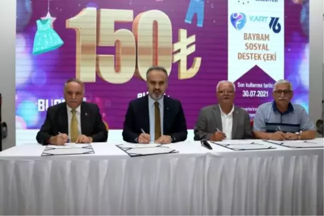 Bursa'da ihtiyaç sahibi 15 bin çocuk bayramlık kıyafetlerine kavuşacak