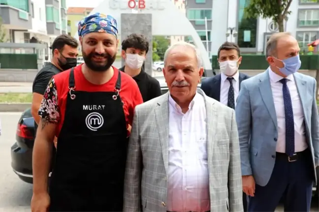 MASTER CHEF YARIŞMACISI MURAT TOKMAK'IN YENİ İŞYERİNİ HİZMETE AÇTI