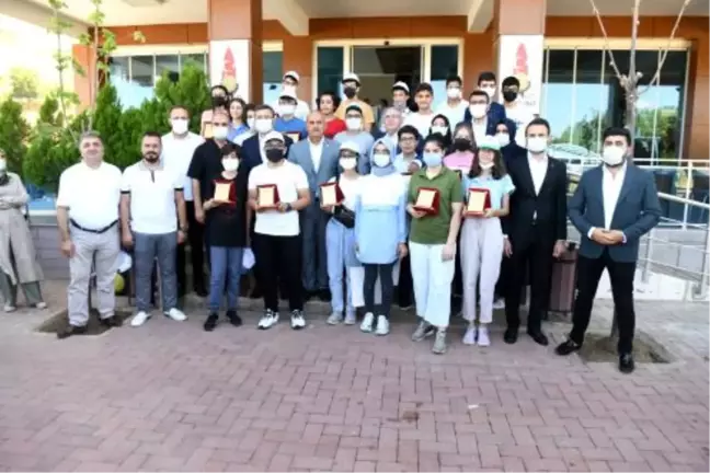 Başkan Mahçiçek, LGS Şampiyonlarıyla Kahvaltıda Buluştu