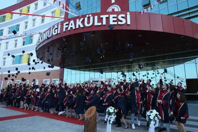 OMÜ Diş Hekimliği Fakültesinde mezuniyet heyecanı