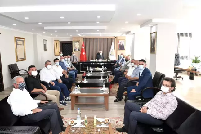 Fedakarca hizmet ediyorsunuz
