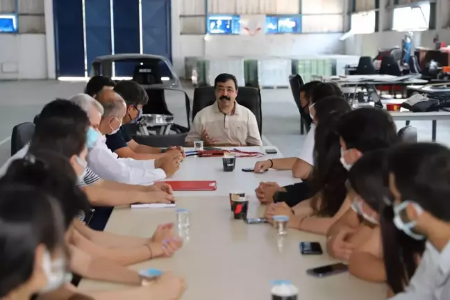 İKÇÜ'lü Gençlerin 