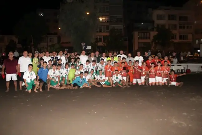 Ünye'deki kum futbolu turnuvası sona erdi