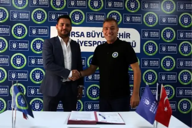 Bursa Büyükşehir Belediyespor'da başantrenör Levent Zoroğlu imzayı attı