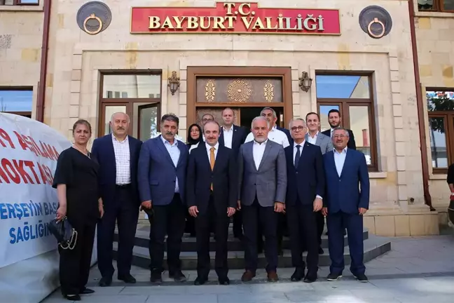Kızılay Genel Başkanı Kerem Kınık, Vali Cüneyt Epcim'i Ziyaret Etti