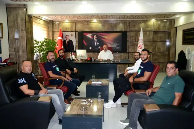 Bursasporlu tekvandocu Anıl Erkin Zeray'a plaket verildi