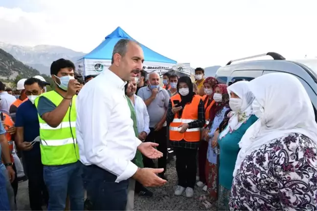 Adalet Bakanı Gül, Muğla'da yangından zarar gören ilçelerde incelemelerde bulundu