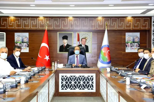 VALİ ALİ HAMZA PEHLİVAN BAŞKANLIĞINDA KADINA YÖNELİK ŞİDDETLE MÜCADELE İL KOORDİNASYON İZLEME VE DEĞERLENDİRME TOPLANTISI GERÇEKLEŞTİRİLDİ