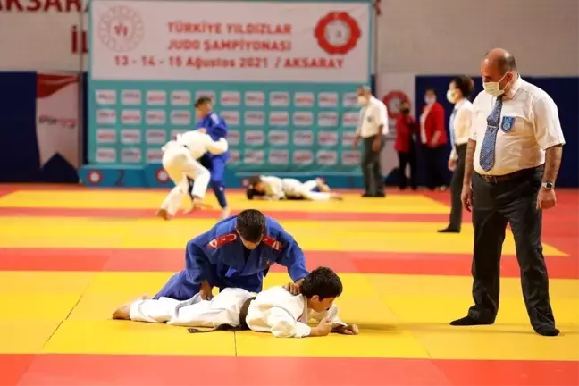 Yıldızlar Judo Türkiye Şampiyonası Aksaray'da başladı