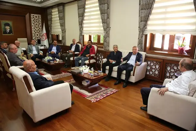 Milletvekili Gökhan Zeybek, Vali Cüneyt Epcim'i Ziyaret Etti